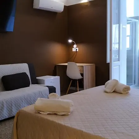 Гостьовий будинок Cconforthotels R&b 3*